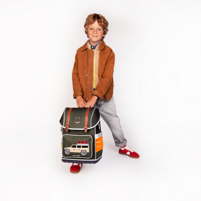 Ergomaxx Camp Life. Ergonomic, trendy backpack for children from 6 years. Looking for a bag with beauty and brains? The load-bearing system transfers 50% of the weight to the hips.