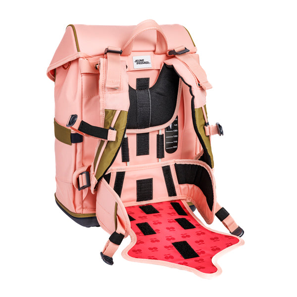 Discover the Ergomaxx, the most ergonomic and durable backpack in the world for girls aged 6 to 10. The Pegasus print is ideal for rainbow and unicorn lovers.