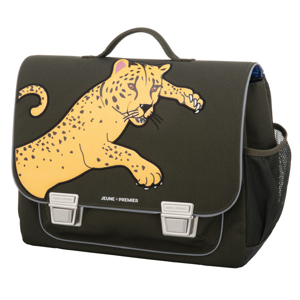 Trendy schoolbag for children from 6 to 8 years old. The bags were inspired by the leather school bags from the old days but with all the modern functionalities that make them timeless classics.