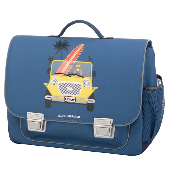 Trendy schoolbag for children from 6 to 8 years old. The bags were inspired by the leather school bags from the old days but with all the modern functionalities that make them timeless classics.