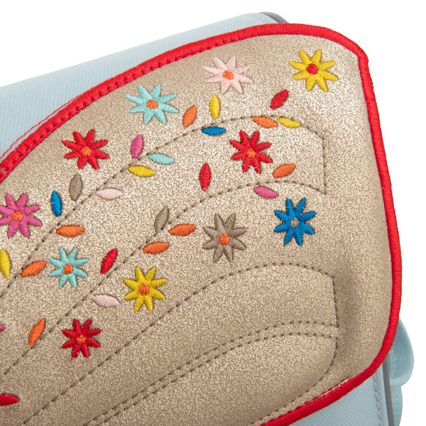 Trendy schoolbag for children from 6 to 8 years old. The bags were inspired by the leather school bags from the old days but with all the modern functionalities that make them timeless classics.