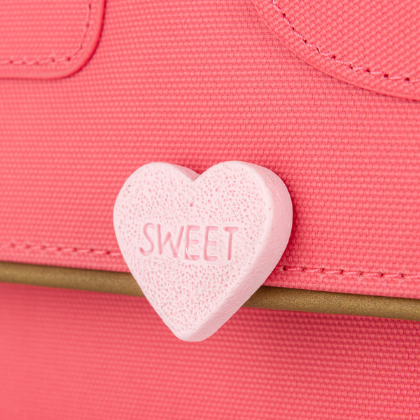 Trendy schoolbag for children from 6 to 8 years old. This Jeune Premier It Bag Midi Candy is a real back-to-school essential.