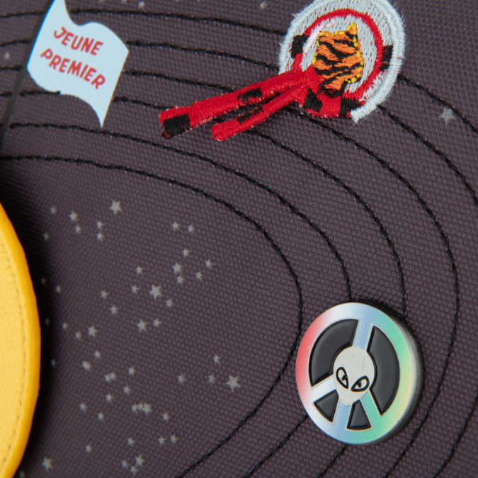 Discover the Jeune Premier Ergomaxx, the most ergonomic backpack in the world for boys aged 6 to 10. The Space Invaders print is ideal for boys fascinated by space.