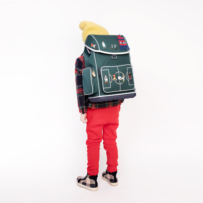 Discover the Ergomaxx, the most ergonomic backpack in the world for boys aged 6 to 10. The dark green FC Jeune Premier design is the all-time bestseller for boys.