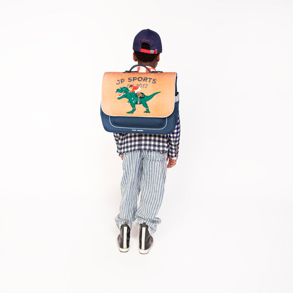 Trendy schoolbag for children from 6 to 8 years old. This Jeune Premier It Bag Midi Polo Dino is a real back-to-school essential.