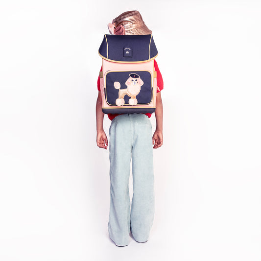 Ergonomic Jeune Premier backpack Pet-à-Porter for children from 6 years. Looking for a bag with beauty and brains? The load-bearing system transfers 50% of the weight to the hips.