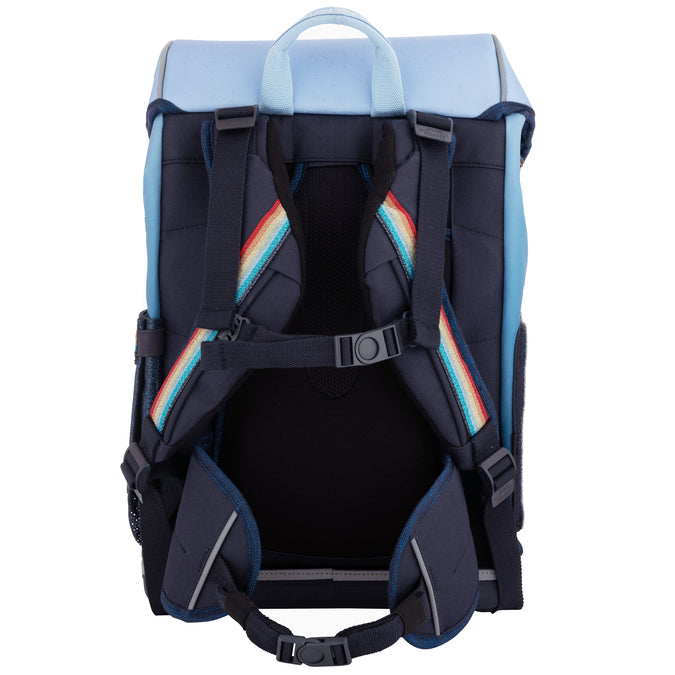 Ergonomic, trendy backpack for children from 6 years old. The load-bearing system transfers 50% of the weight to the hips. Design: Unicorn Universe.