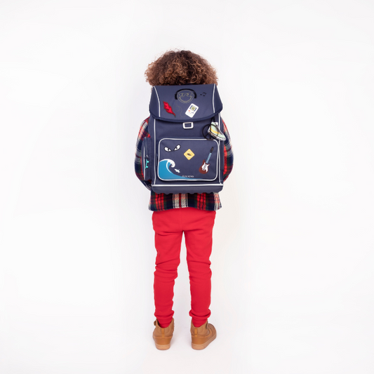 Discover the Ergomaxx, the most ergonomic backpack in the world for boys aged 6 to 10. The Mr. Gadget design full of cool gadgets is a Jeune Premier bestseller for boys.