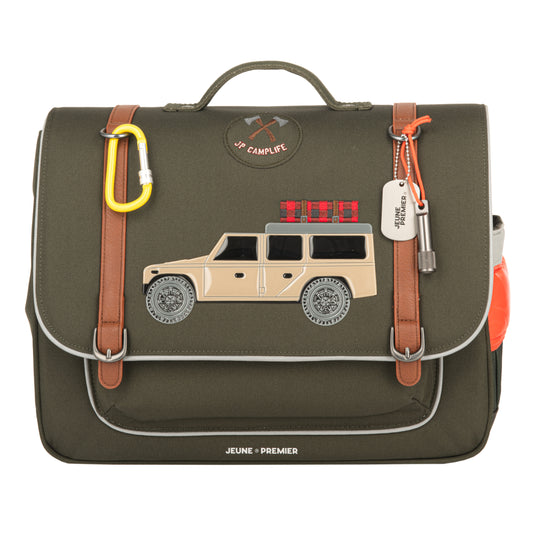 Trendy schoolbag for boys from 6 to 8 years old. This Jeune Premier It Bag Midi Camp Life is a real back-to-school essential. 